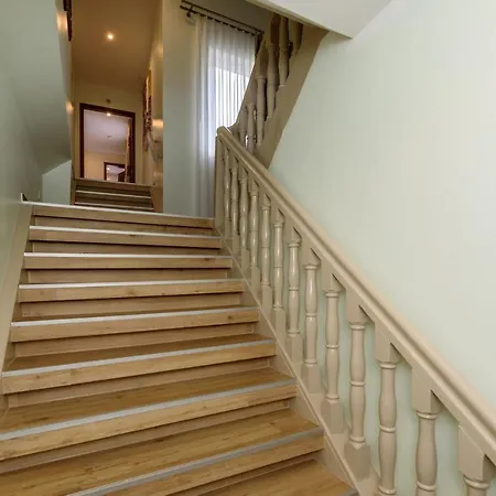 Deutsches Haus Gasthuis 3*